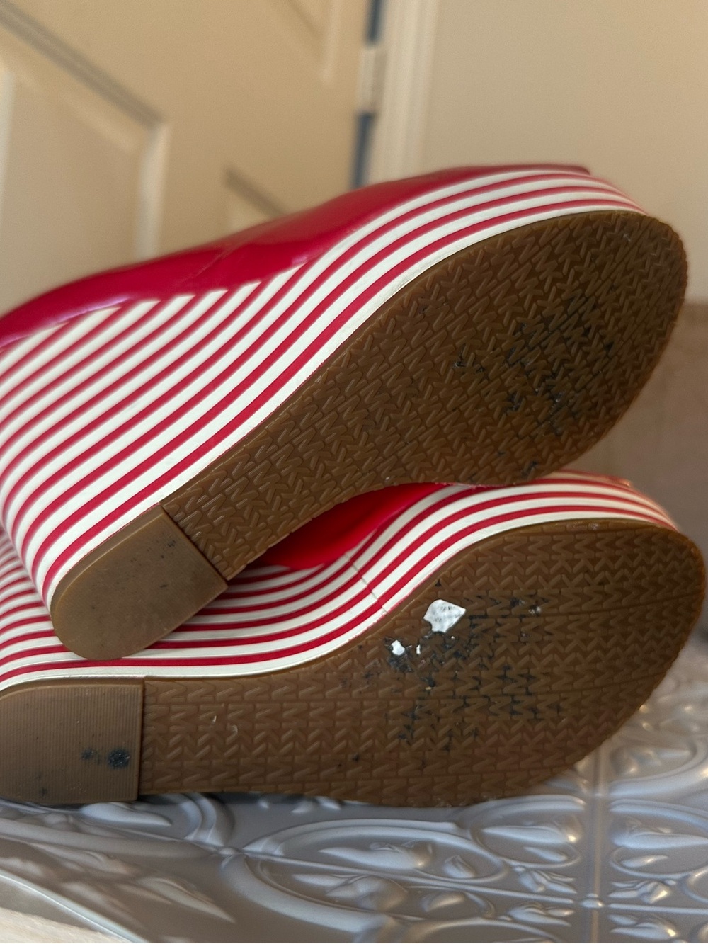 MICHAEL Michael Kors Adalia Red Patent Striped Platform Wedge Heels Size 8 - Picture 8 of 10